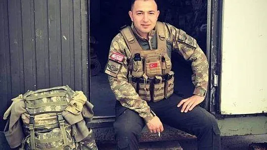 UZMAN ÇAVUŞ OTOMOBİLİNDE ÖLÜ BULUNDU