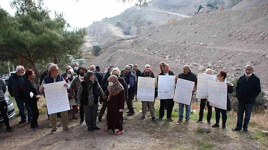 Vadi ve dere yataklarına yüzlerce kamyon hafriyat döküldü