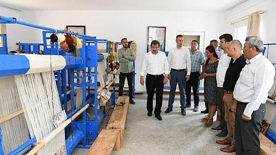 VALİ TAVLI, MİLAS'TAKİ KIRSAL MAHALLELERDE VATANDAŞLARLA BULUŞTU