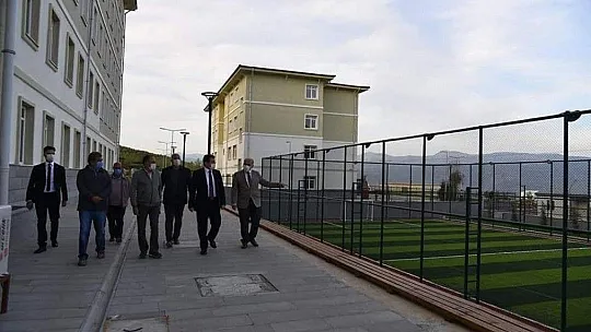 Vali Tavlı yurt inşaatında inceleme yaptı