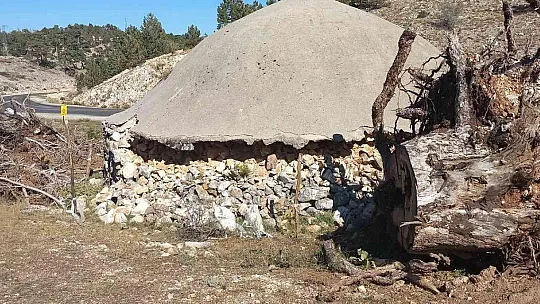 VATANDAŞLAR, TARİHİ KURUDERE SARNICI'NIN RESTORE EDİLMESİNİ İSTİYOR