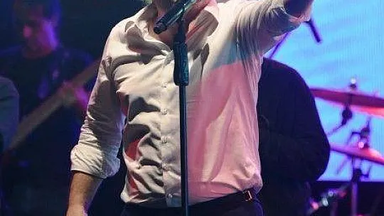 Volkan Konak'tan itiraf: 'Beni müzik piyasasına Orhan Gencebay soktu'