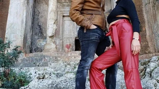 Şarkıcı Rabia Karataş'ın Yazar Yiğit Caner Ertoşi ile aşk kaçamağı