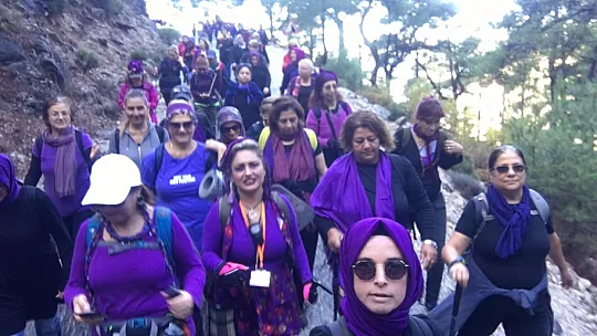 'Tabiat Kadınları' grubu Babadağ'ı gezdi