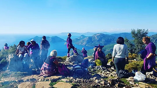 'Tabiat Kadınları' grubu Babadağ'ı gezdi