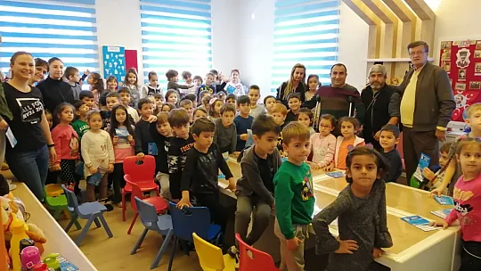 Arslanca, miniklerin sorularını yanıtladı
