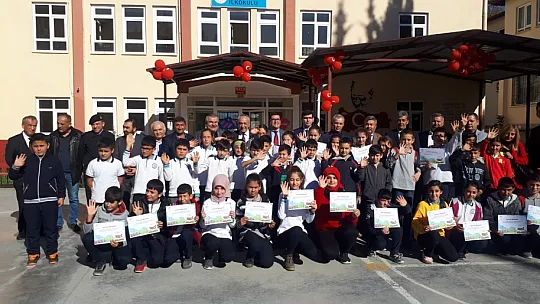 Öğrencilerin Balık Ekmek Şenliği