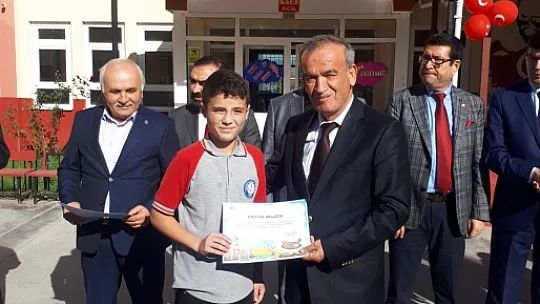 Öğrencilerin Balık Ekmek Şenliği