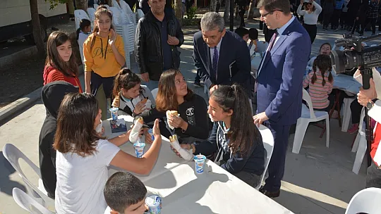 Öğrencilerin Balık Ekmek Şenliği