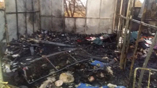 Yangında evleri kül oldu