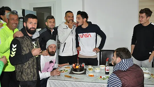 Fethiyesporlu Golcüye Doğum Günü Kutlaması