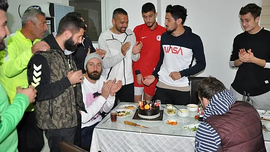 Fethiyesporlu Golcüye Doğum Günü Kutlaması
