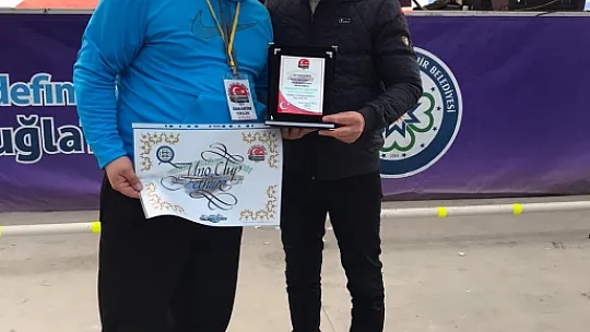 Klasik Otomobil Tutkunları Bir Araya geldi