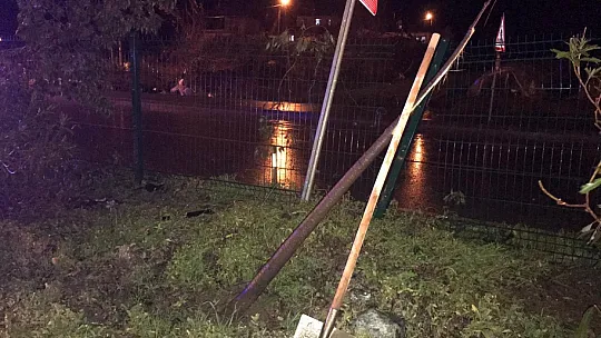 Yağışlı hava kazaya neden oldu 2 yaralı