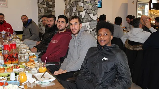 Konyaspor maçı öncesi moral kahvaltısı