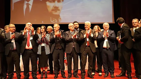 CHP'de Adem Zeybekoğlu Yeniden İl Başkanı Seçildi