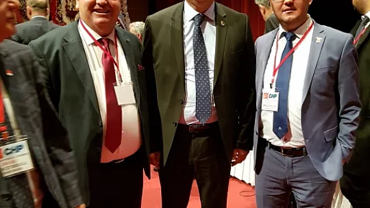 CHP'de Adem Zeybekoğlu Yeniden İl Başkanı Seçildi