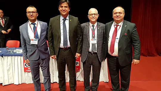 CHP'de Adem Zeybekoğlu Yeniden İl Başkanı Seçildi
