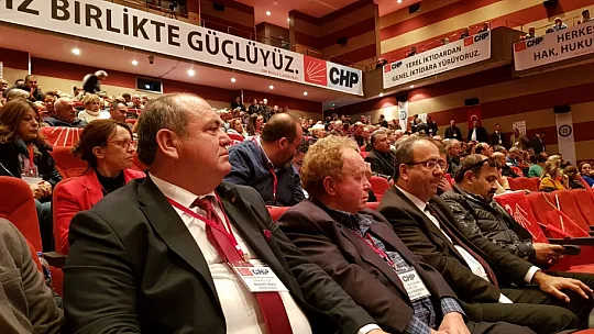 CHP'de Adem Zeybekoğlu Yeniden İl Başkanı Seçildi