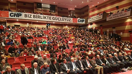 CHP'de Adem Zeybekoğlu Yeniden İl Başkanı Seçildi