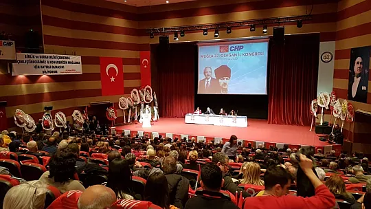 CHP'de Adem Zeybekoğlu Yeniden İl Başkanı Seçildi