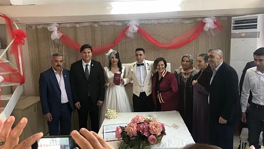 Fethiye'de Sevgililer Gününde 18 Nikah Kıyıldı