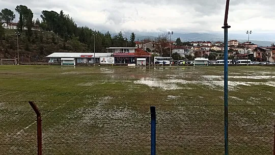 Aşırı Yağmur ve Dolu Maçı Tatil Ettirdi