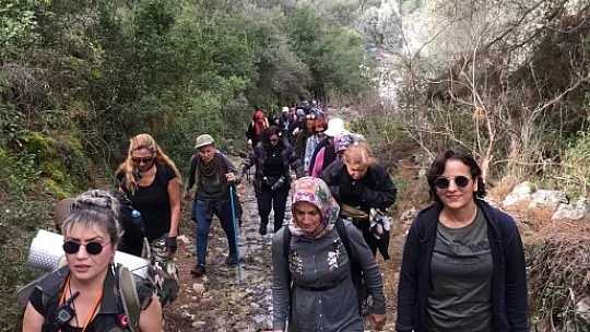 Tabiat Kadınlarından Anlamlı Yürüyüş