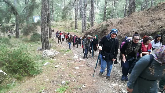 Tabiat Kadınlarından Anlamlı Yürüyüş