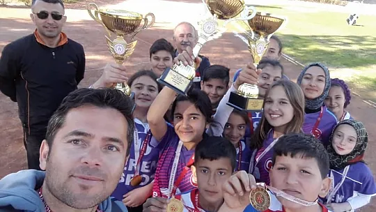 3 takımdan 3 şampiyonluk