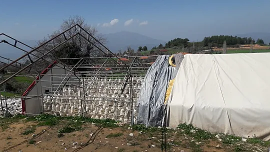 Fırtına Yıktı Geçti