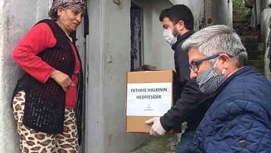 Hayırseverler Aldı, CHP Dağıttı