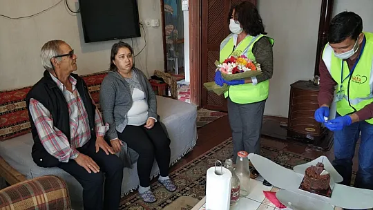 Vefa Destek Grubu görme engelli kadının isteği yerine getirildi