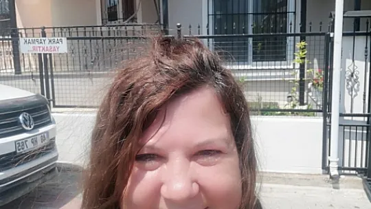 Fethiye'de 23 Nisan coşkusu balkonlara taşındı