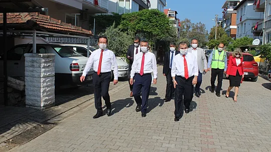 Protokolden öğrencilere kutlama ziyareti 
