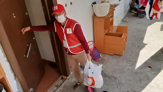 Yardım kolileri ihtiyaç sahiplerine ulaştırılıyor 