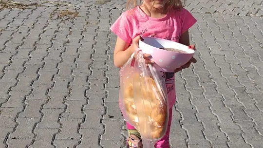 Hıdrellez Şenliği Yerine Aşure İkram Edildi