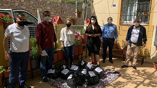 İYİ Parti Fethiye İlçe Teşkilatı, Yardım Yapmaya Devam Ediyor