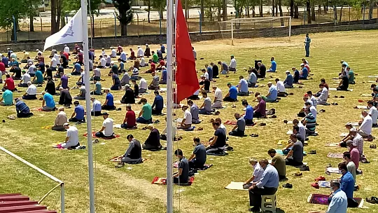 Seydikemer'de Uzun Bir Aradan Sonra İlk Cuma Namazı Kılındı