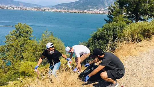 CHP GENÇLİK KOLLARI'NDAN ÇEVRE TEMİZLİĞİ 