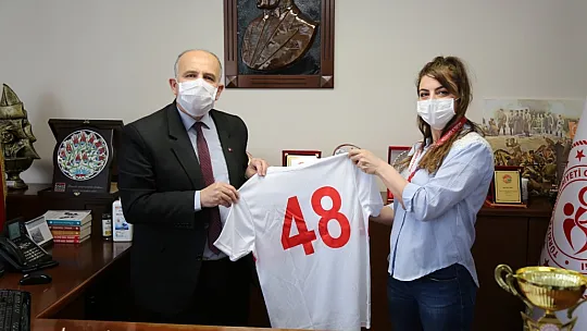 Birinciler ödülünü aldı