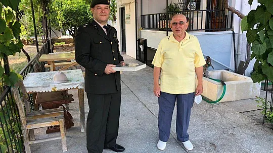GARNİZON KOMUTANINDAN ŞEHİT BABALARINA ZİYARET