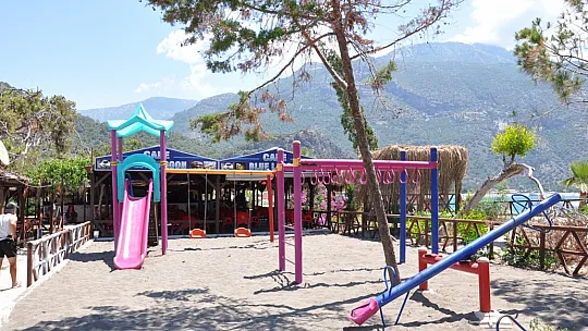 MUÇEV PLAJLARI BÜYÜK İLGİ ÇEKİYOR