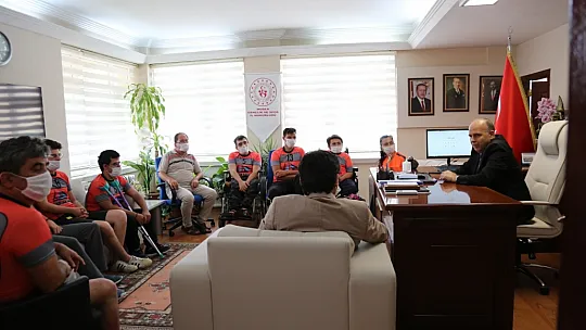 Bedensel Engelliler Oturarak Voleybol Takımı Süper Lig'de