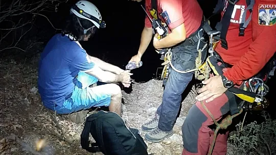 AKUT ve JAK ekibi tatilciyi kurtardı