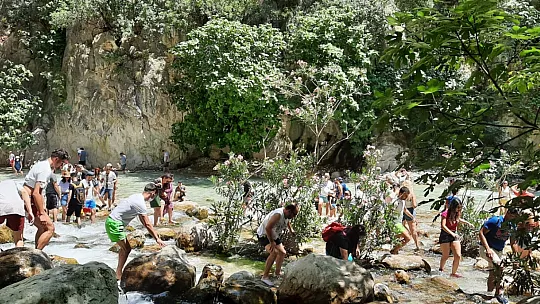 SAKLIKENT KANYONUNA YERLİ TURİSTLER AKIN EDİYOR