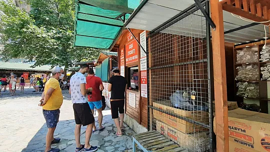 SAKLIKENT KANYONUNA YERLİ TURİSTLER AKIN EDİYOR