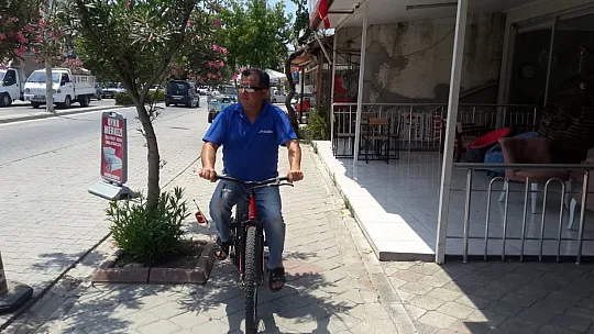 KÜÇÜK MUCİDİN ESERİ İLGİ ÇEKİYOR 