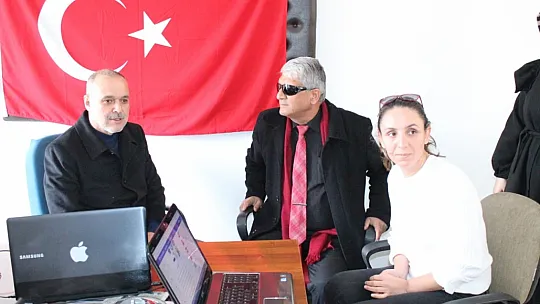 Özdemir, 'Ücretsiz ulaşım hakkımız engellenmektedir'
