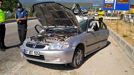 SEYDİKEMER'DE İLGİNÇ KAZA 2 YARALI